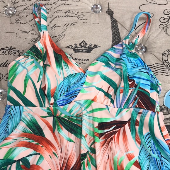 Swim Solutions Resort Ready Print V-Neck Tankini - Picture 4 of 8